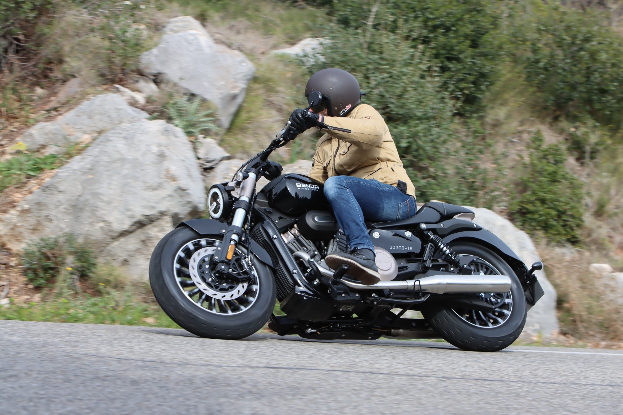 Rock | Moto Benda