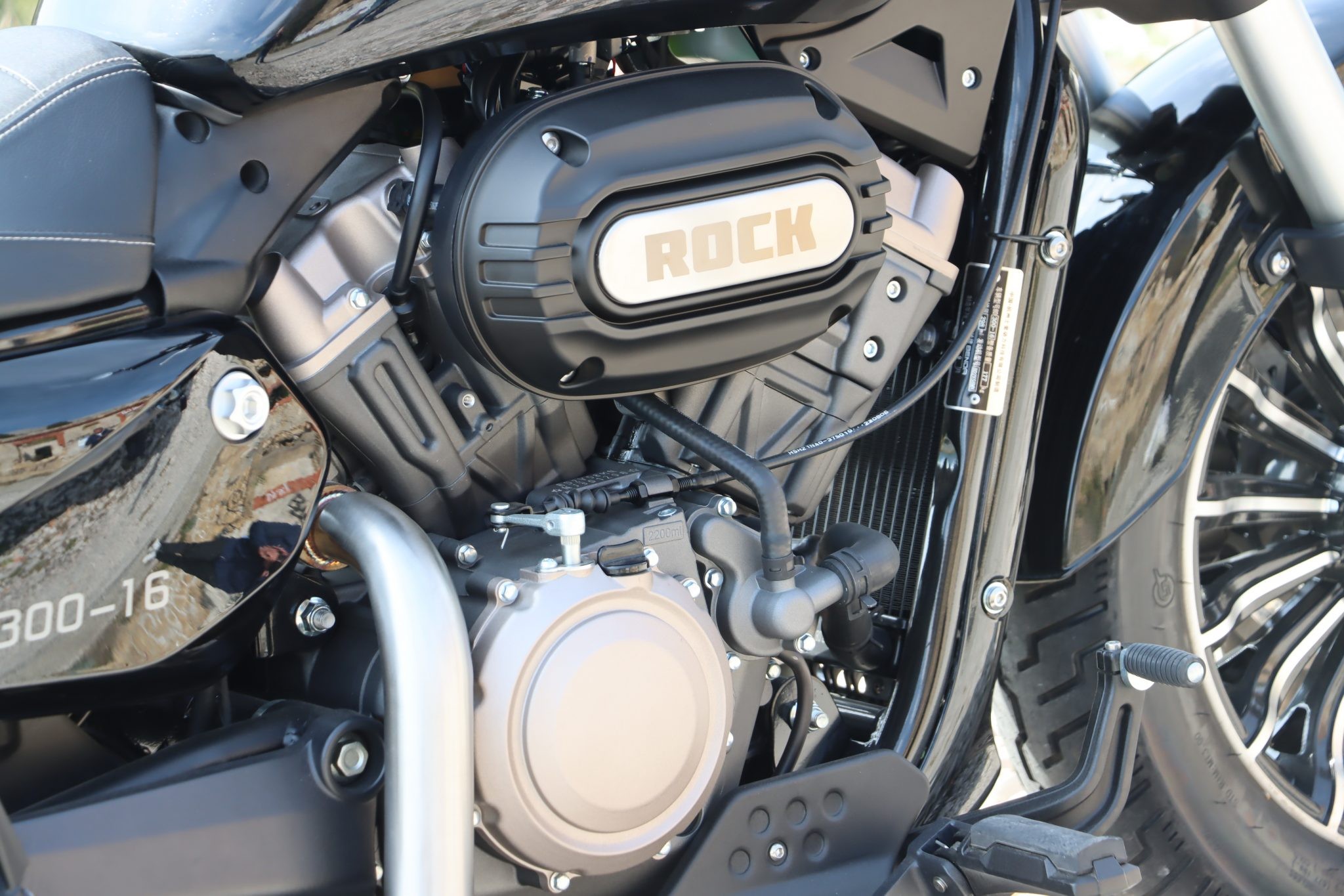 Rock | Moto Benda